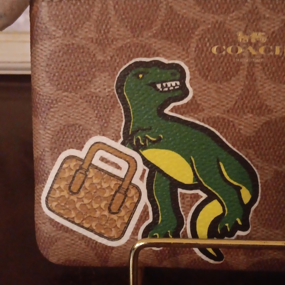 COACH NWT WITH STICKERS WRISTLET - Picture 2 of 13